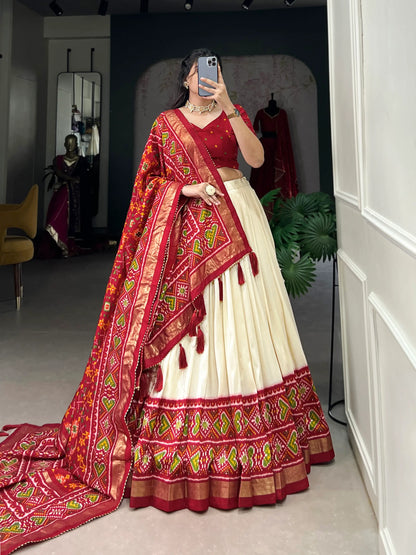Lehenga Choli rouge soie Tussar imprimé Patola