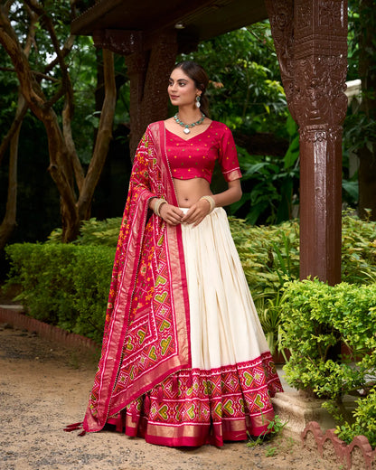 Lehenga Choli rouge soie Tussar imprimé Patola