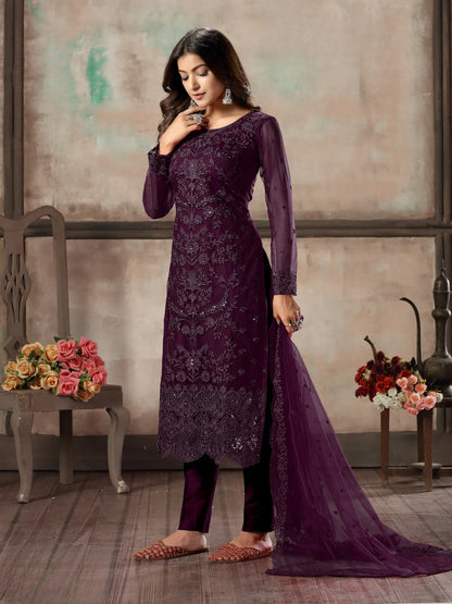 Ensemble Salwar en Filet Couleur Violet Raisin avec Broderie au Fil et Sequins