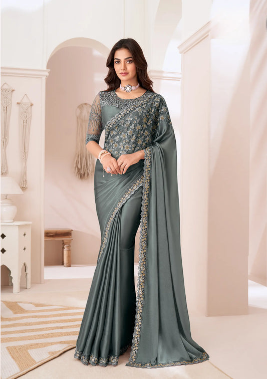 Sari de fête gris en satin de soie avec broderie de sequins et de fils