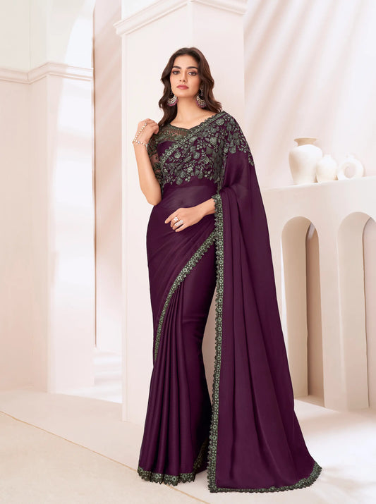 Sari de fête en satin chiffon couleur violet raisin foncé avec broderie de sequins et de fils