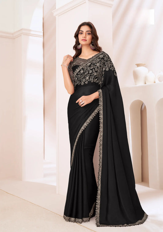 Sari de soirée en satin chiffon noir avec broderie de sequins et fil