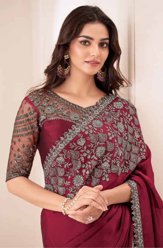 Sari de soirée en satin chiffon rouge avec broderie de sequins et fil