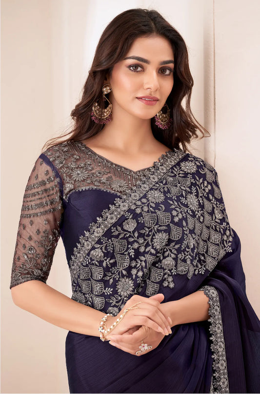 Sari de soirée en satin chiffon bleu marine avec broderie de sequins et fil