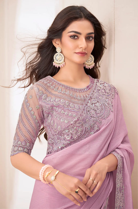 Sari de fête en chiffon rose blossom avec broderies en sequins et fil argentés