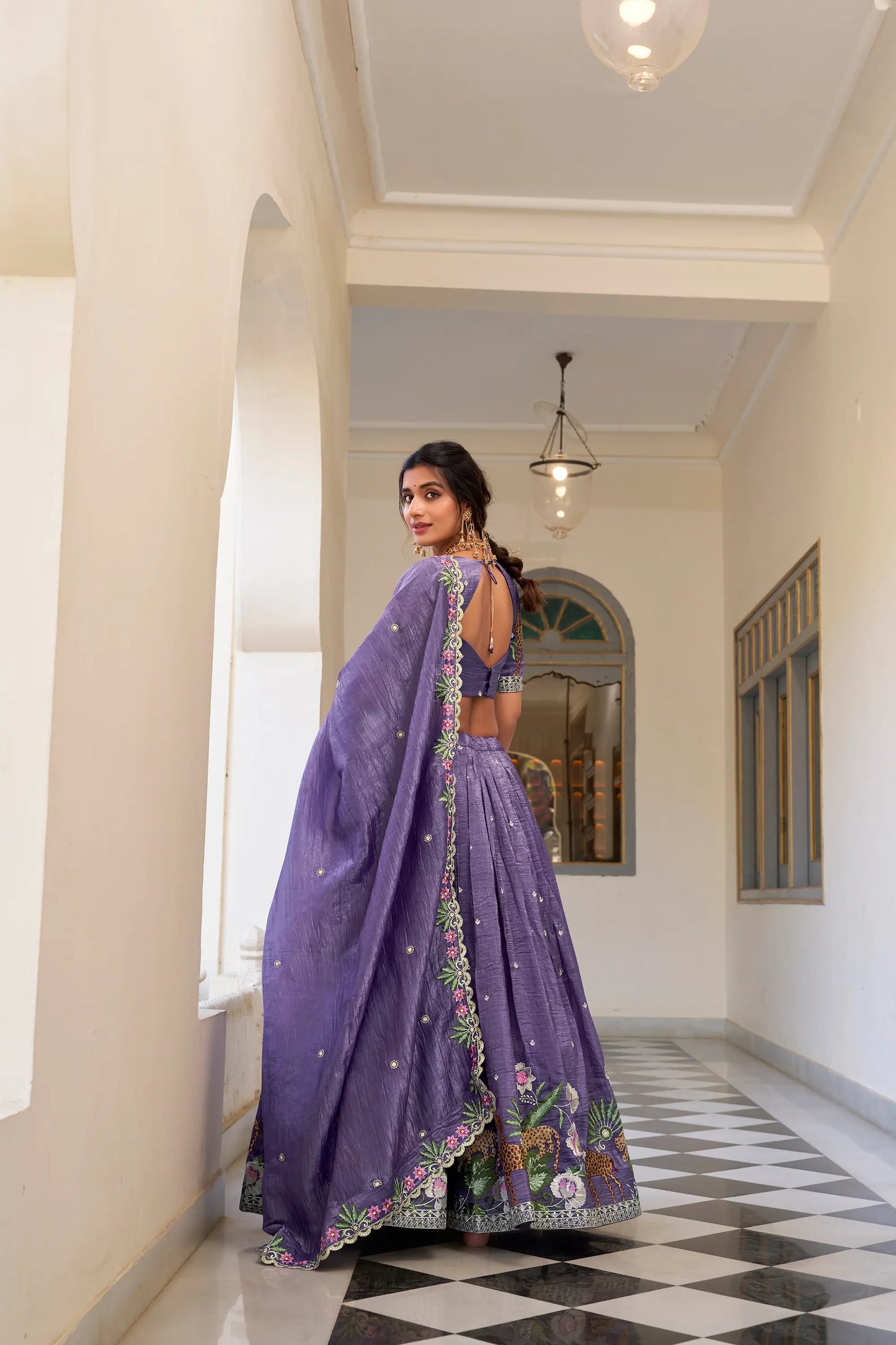 Lehenga Choli violet Lavande Crush avec broderie à sequins