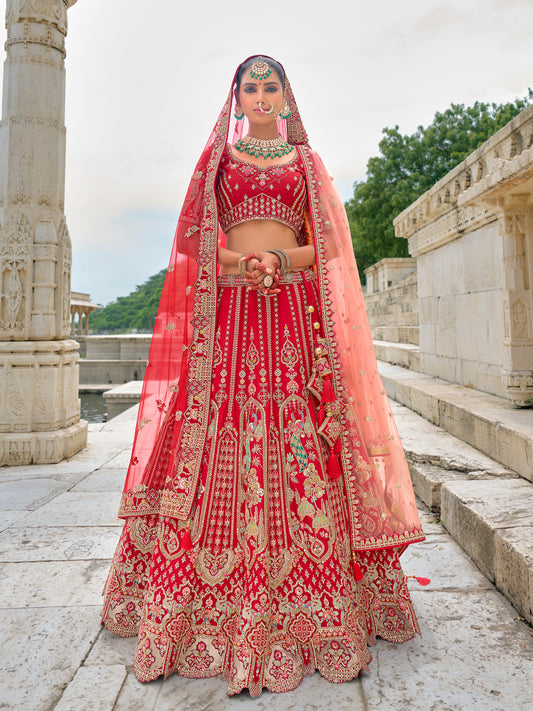 Eleganter rosa-grauer Braut-Lehenga mit Zarkan-Stickerei und Pailletten