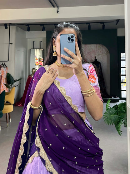 Lavendelfarbenes Lehenga Choli aus Baumwolle und Seide mit Stickerei