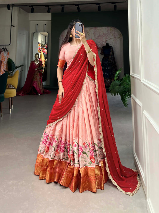 Pfirsichfarbener Lehenga Choli aus Baumwolle und Seide mit Stickerei