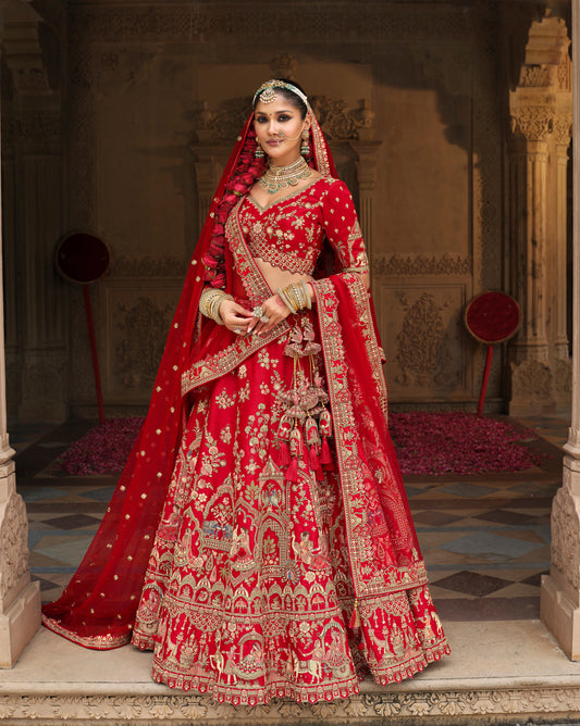 Lehenga de mariée rouge ARPITA avec détails de broderies dorées