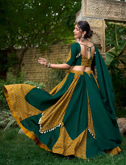 Lehenga spécial Navratri vert et jaune à imprimés ethniques uni en coton