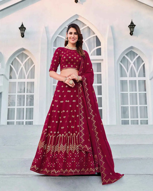 Ensemble Lehenga Choli rouge foncé en georgette avec broderie en fil et sequins