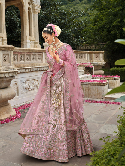 Lehenga de mariée rose clair ANEET avec détails de broderies dorées