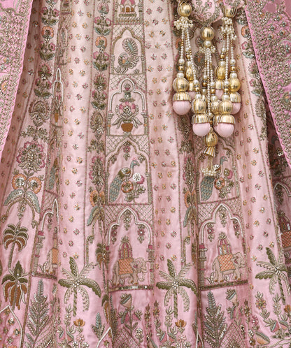 Lehenga de mariée rose clair ANEET avec détails de broderies dorées