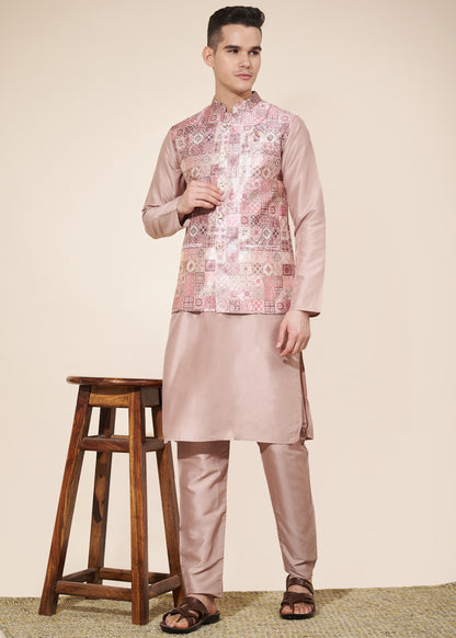 Ensemble Kurta tendance rose pâle avec Veste Koti rose pâle avec motifs en jacquard COLLECTION AYAAN