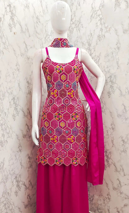 Ensemble Salwar Rose Fuchsia en Chinon avec Broderie à Sequins