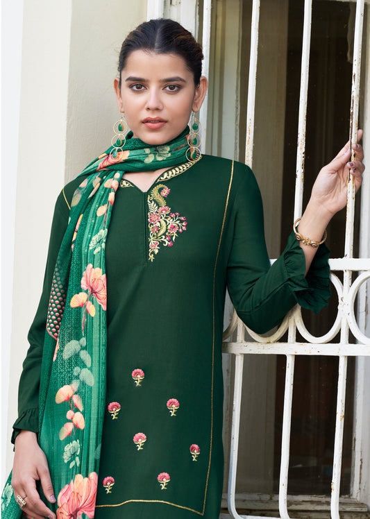 Wunderschönes langes Kurta aus Seide in Schwarz und Bronze
