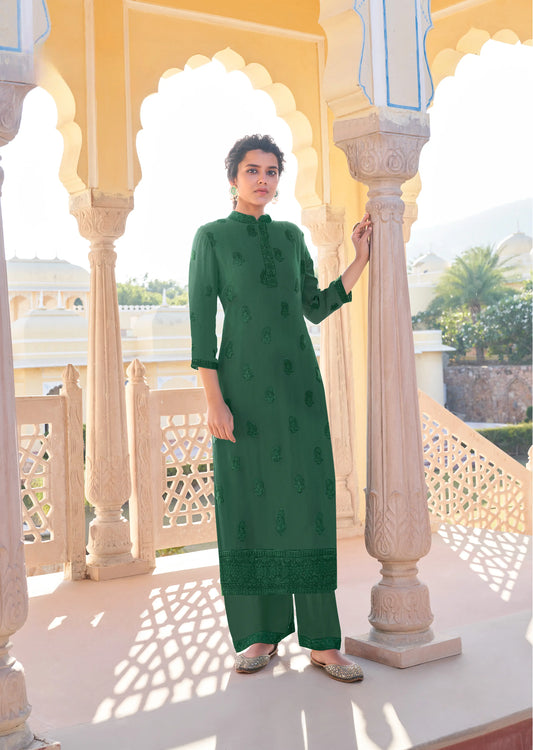 Wunderschönes langes Kurta aus Seide in Schwarz und Bronze