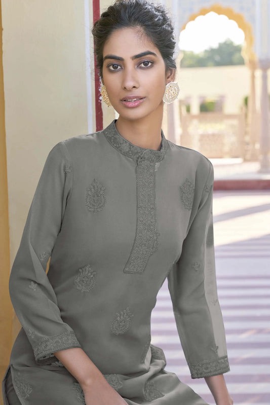 Wunderschönes langes Kurta aus Seide in Schwarz und Bronze