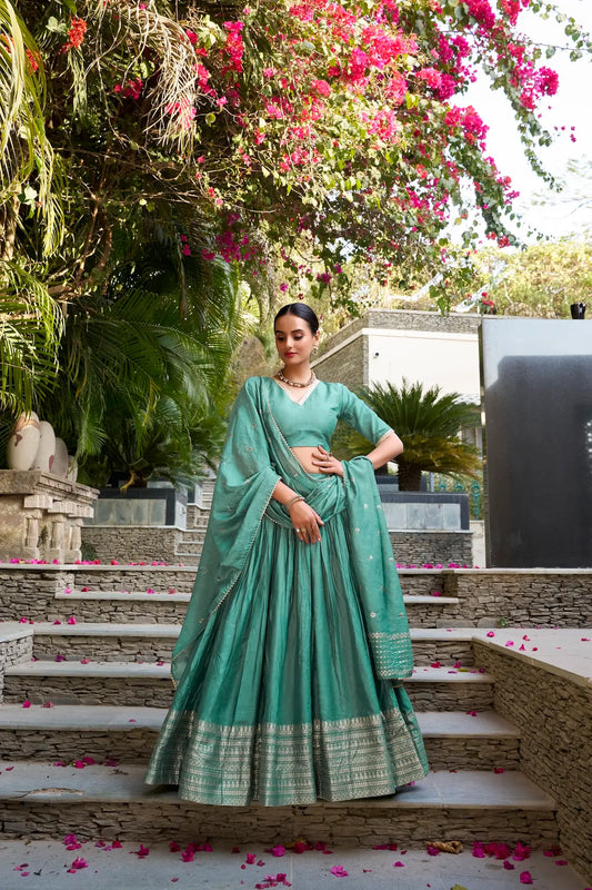 Seegrüner Lehenga Choli aus reiner Chanderi-Seide mit Zari-Webarbeit