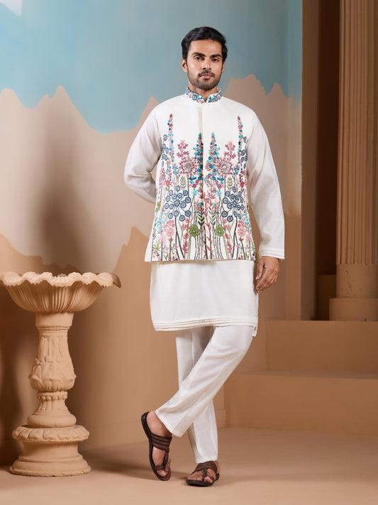 Ensemble Kurta Homme avec Veste Blanc et broderies de fleurs romantiques COLLECTION ARVIN