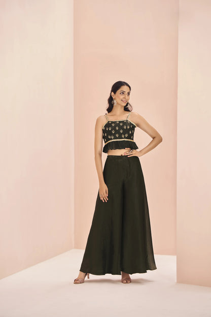 Schwarzes Crop-Top aus Kunstseide mit Handstickerei