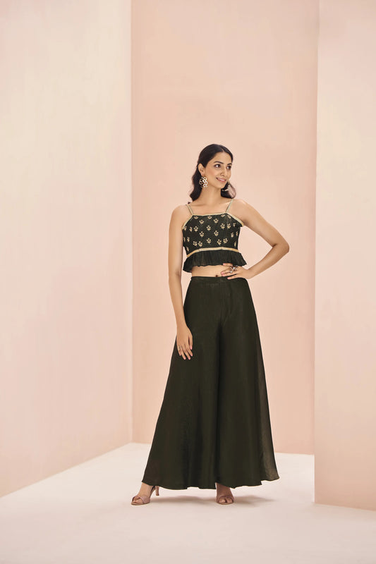 Schwarzes Crop-Top aus Kunstseide mit Handstickerei