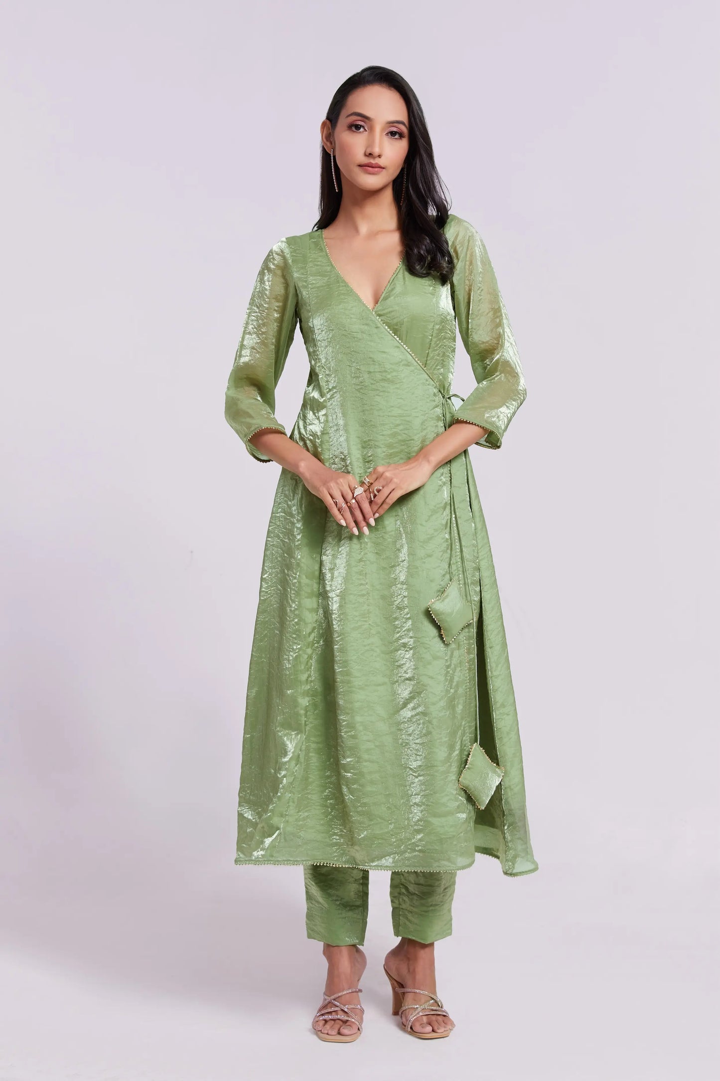 Salwar suit en organza pur vert pistache