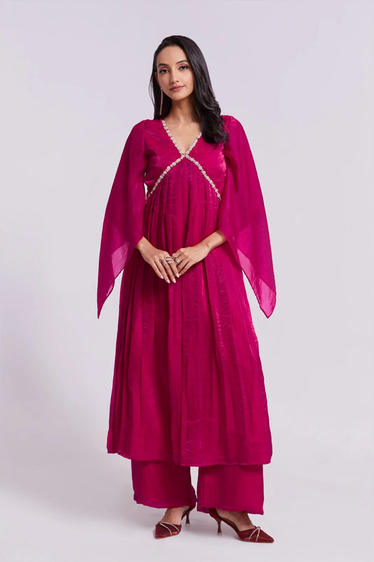 Rosa Salwar-Anzug aus reinem Organza mit Handarbeit