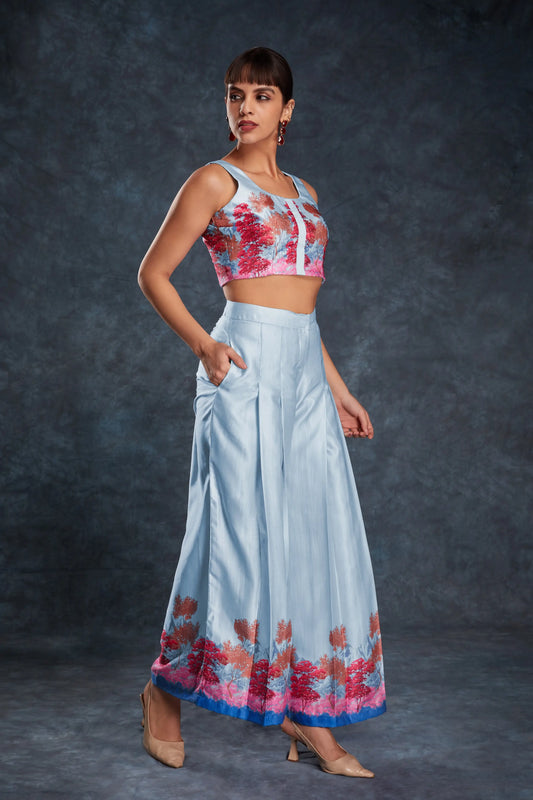 Himmelblaues bedrucktes Satin-Set