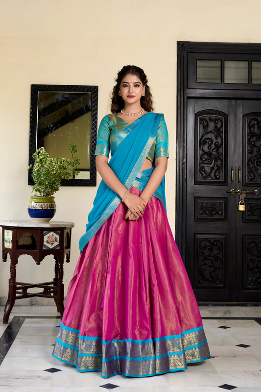Kanchipuram, rosa Lehenga Choli mit Zari-Stickerei