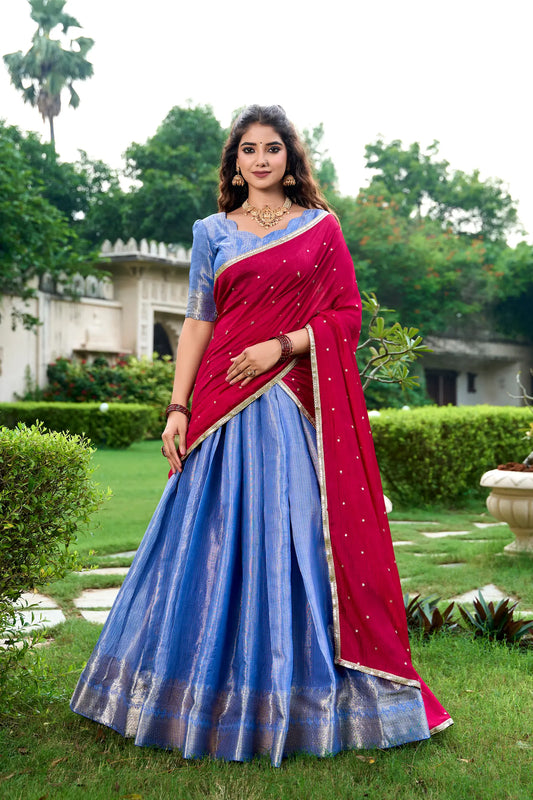 Königsblauer Lehenga Choli in Kanchipuram und Zari-Webarbeit