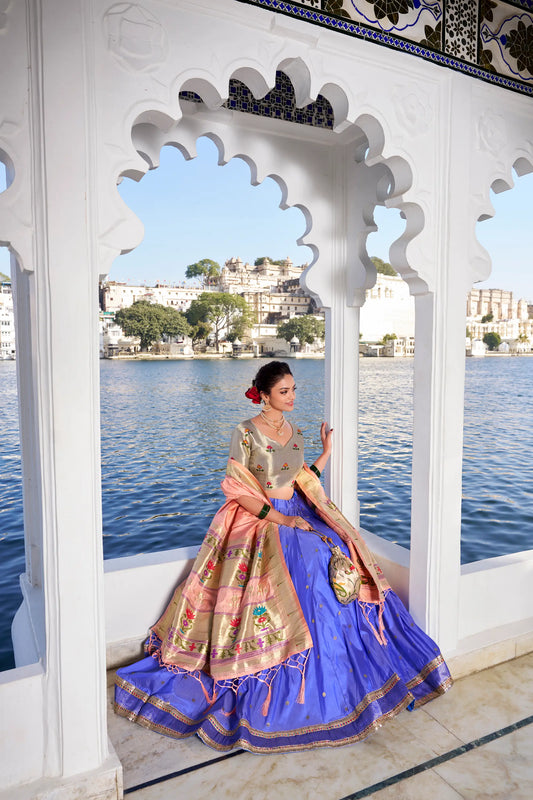 Lehenga Choli Paithani en Soie Jacquard Bleu Lotus avec Tissage Zari
