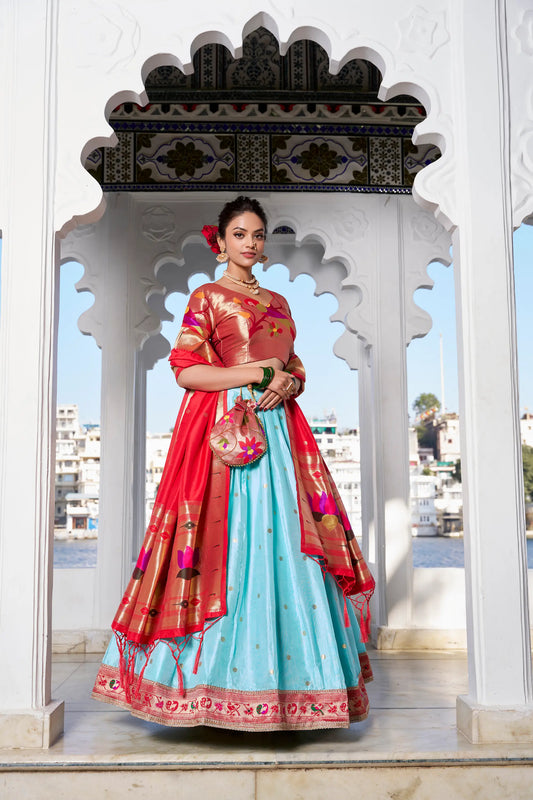 Lehenga Choli Paithani bleu mer en soie jacquard avec tissage Zari