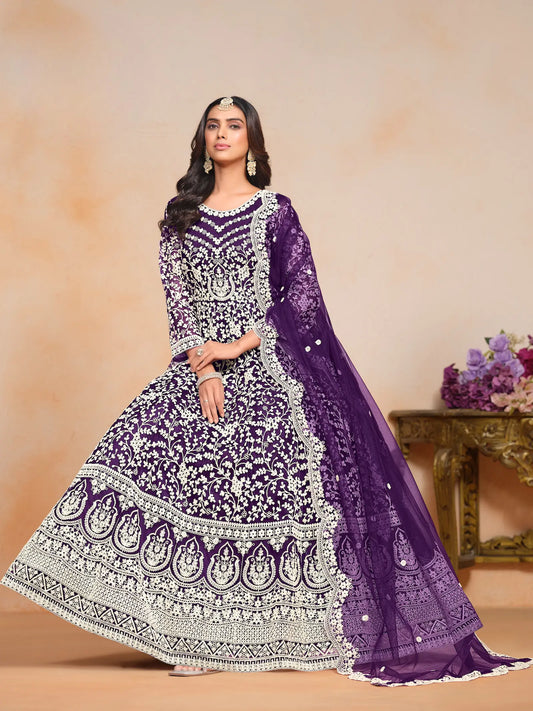 Lila Kleid / Abendkleid für besondere Anlässe aus Seide und Stickerei