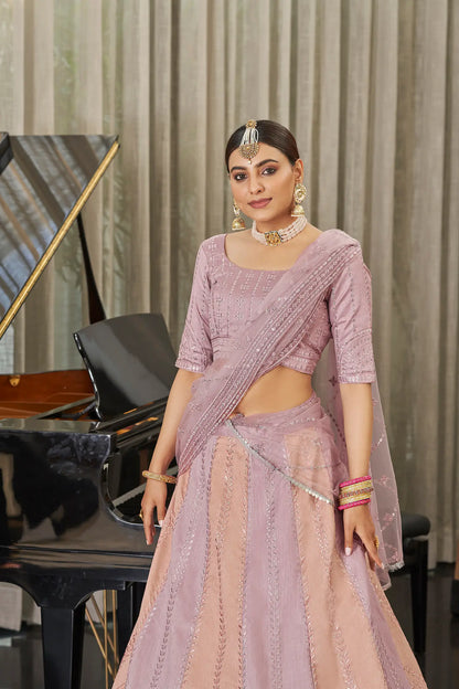 Lehenga Choli en Soie Art Pêche Rose avec Broderie en Sequins et Fil