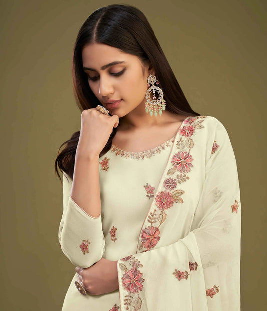 Hellzitronengelbes Georgette-Sharara-Set mit mehrfarbiger Fadenstickerei und passendem Dupatta