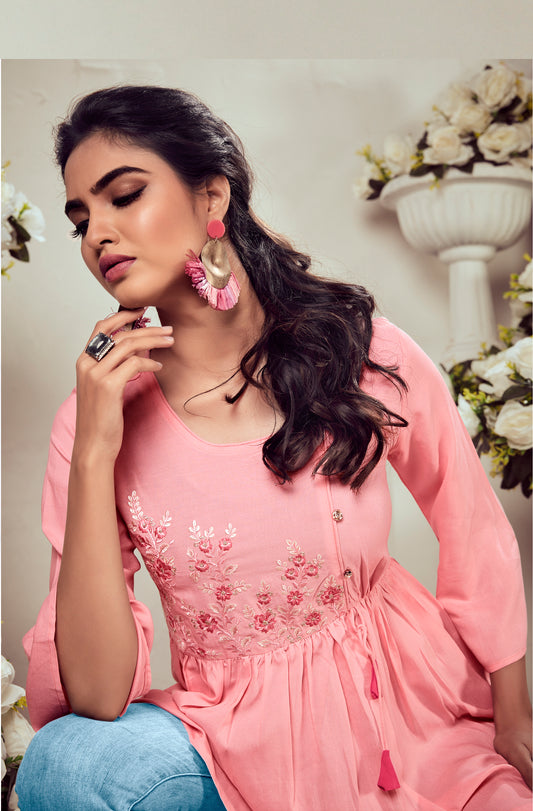 Rosa, schweres, kurzes Kurta-Top im Designer-Stil aus Viskose