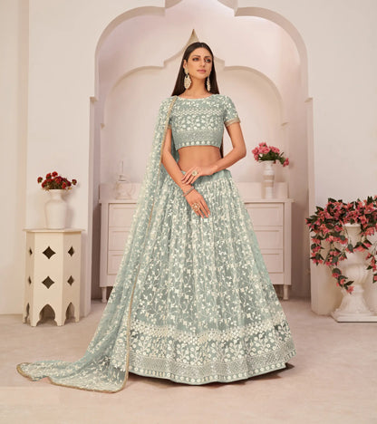 Lehenga Choli turquoise vert en filet avec broderie en fil de coton blanc, travail de zari et sequins