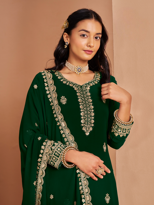 Grüner festlicher Salwar-Anzug aus Georgette-Imitat