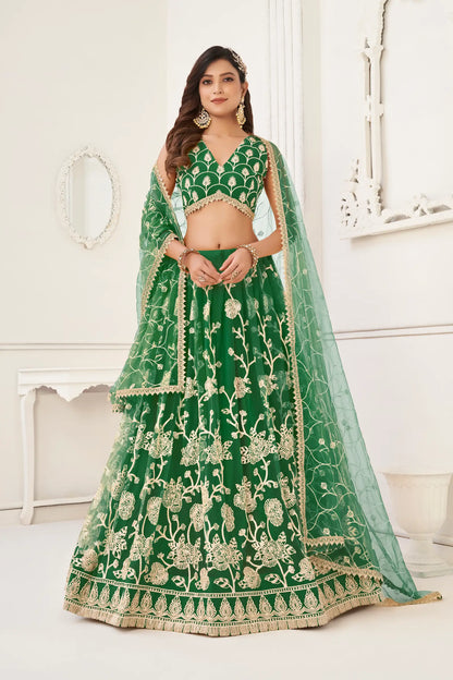 Lehenga Choli en filet vert avec broderie en fil de coton blanc, travail en zari et broderie de sequins