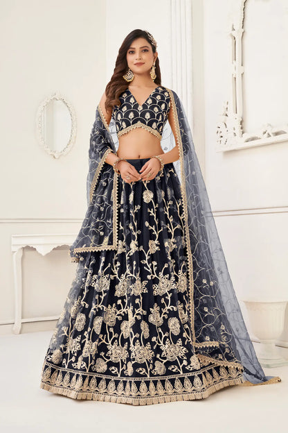 Lehenga Choli en filet noir avec broderie en fil de coton blanc, travail en zari et broderie de sequins