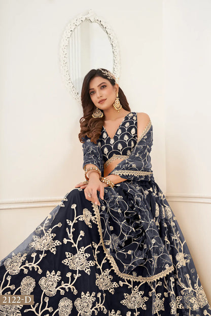 Lehenga Choli en filet noir avec broderie en fil de coton blanc, travail en zari et broderie de sequins