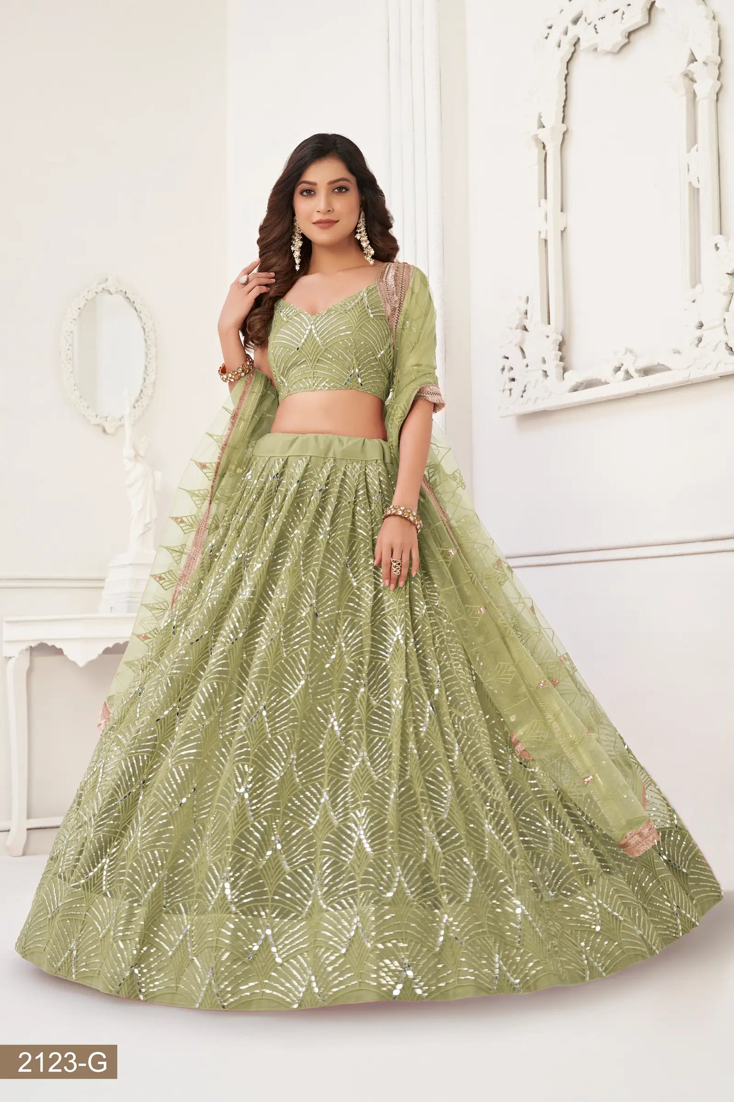 Lehenga Choli Vert Pistache en Tulle | Broderies de Fils, Miroirs et Sequins