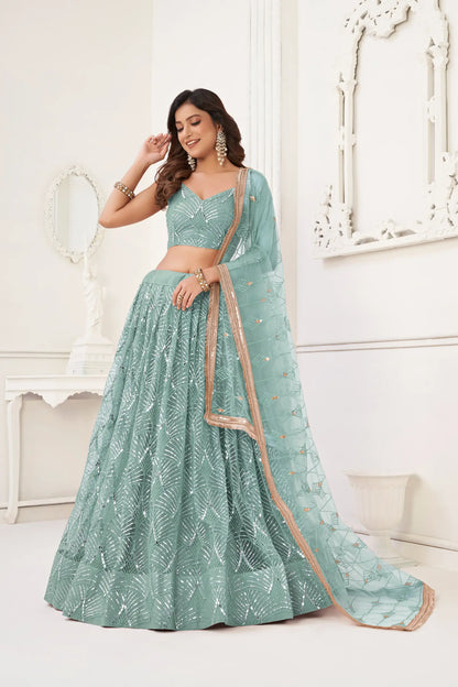 Lehenga Choli en filet bleu océan avec broderie au fil, travail de miroirs et broderie de sequins