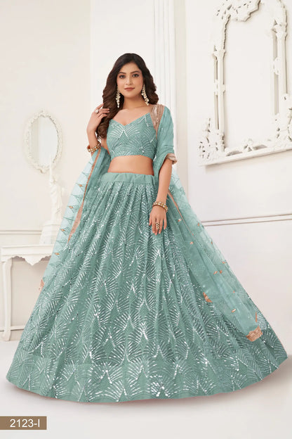 Lehenga Choli en filet bleu océan avec broderie au fil, travail de miroirs et broderie de sequins