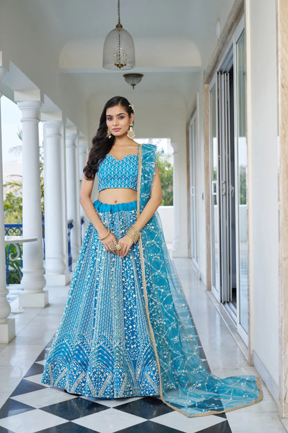 Lehenga Choli Ensemble Bleu Ciel  | Tulle avec Broderies Coton et Sequins | Modèle chargé pour Occasions