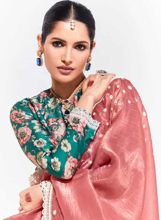 Sari pêche rose en organza de verre avec imprimé numérique, broderie au fil et aux sequins