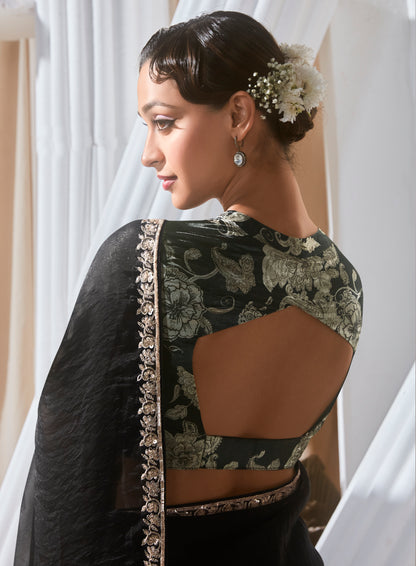 Sari moderne noir et beige clair en tissu fantaisie et dentelle COLLECTION KANIKA