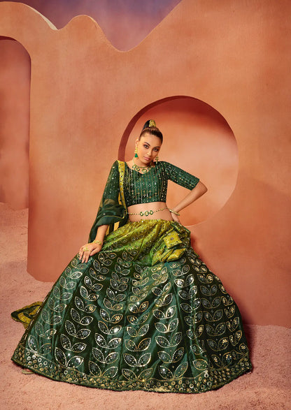Ensemble Lehenga Choli Navratri Vert Émeraude en Velours avec Broderies de Fils, Paillettes et Miroirs